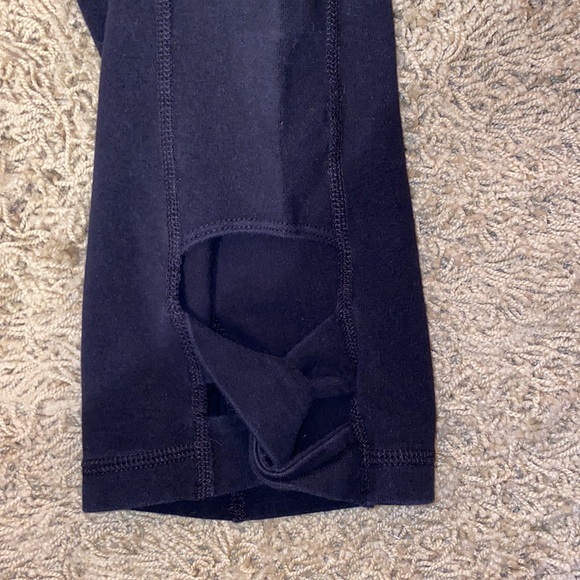 Breathable Capri leggings! - Picture 2 of 3